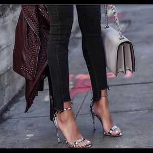 Meet your Posher, Crystal